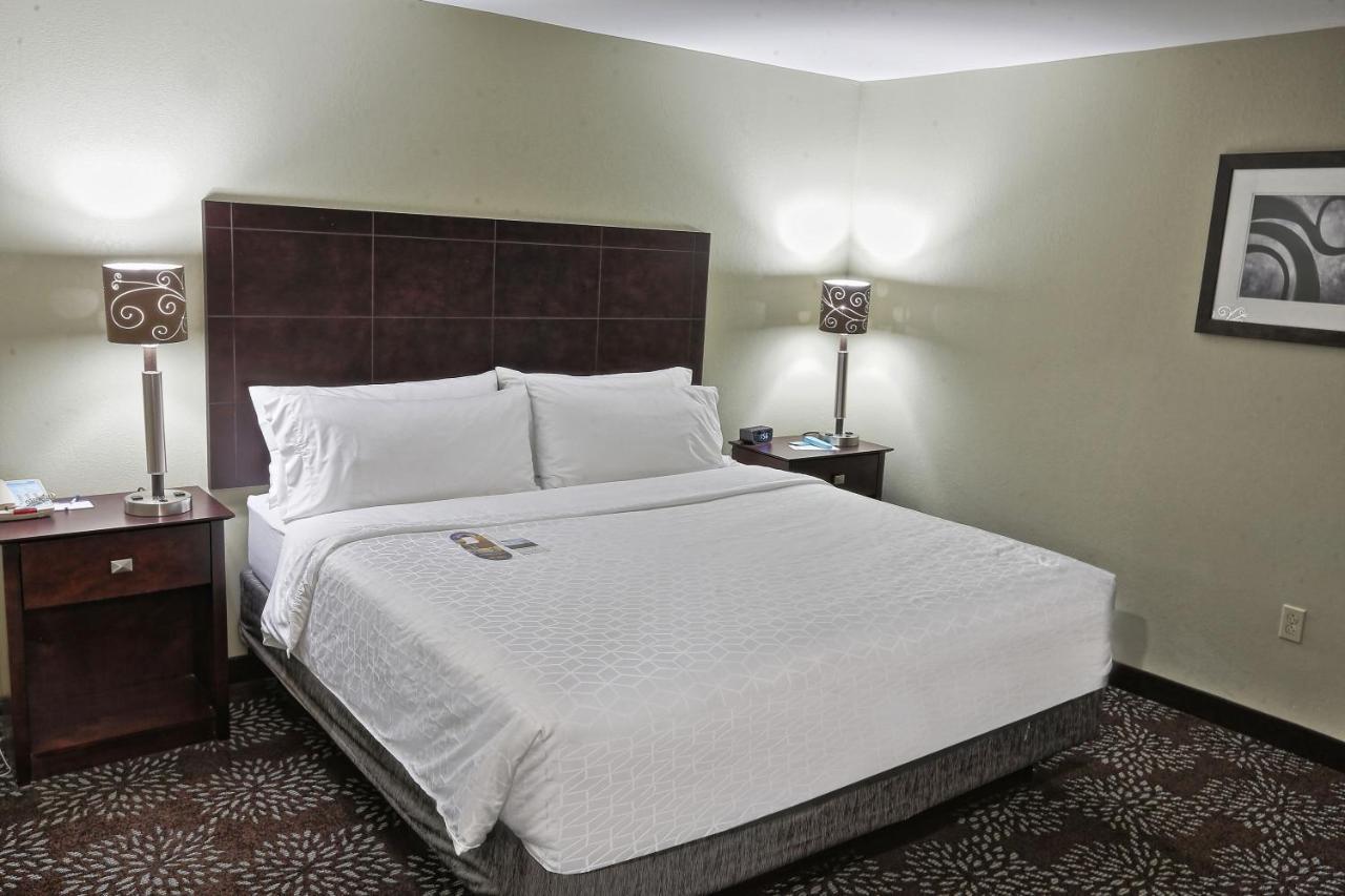 Holiday Inn Express Pittsburgh West - Greentree, An Ihg Hotel Crafton Exterior photo