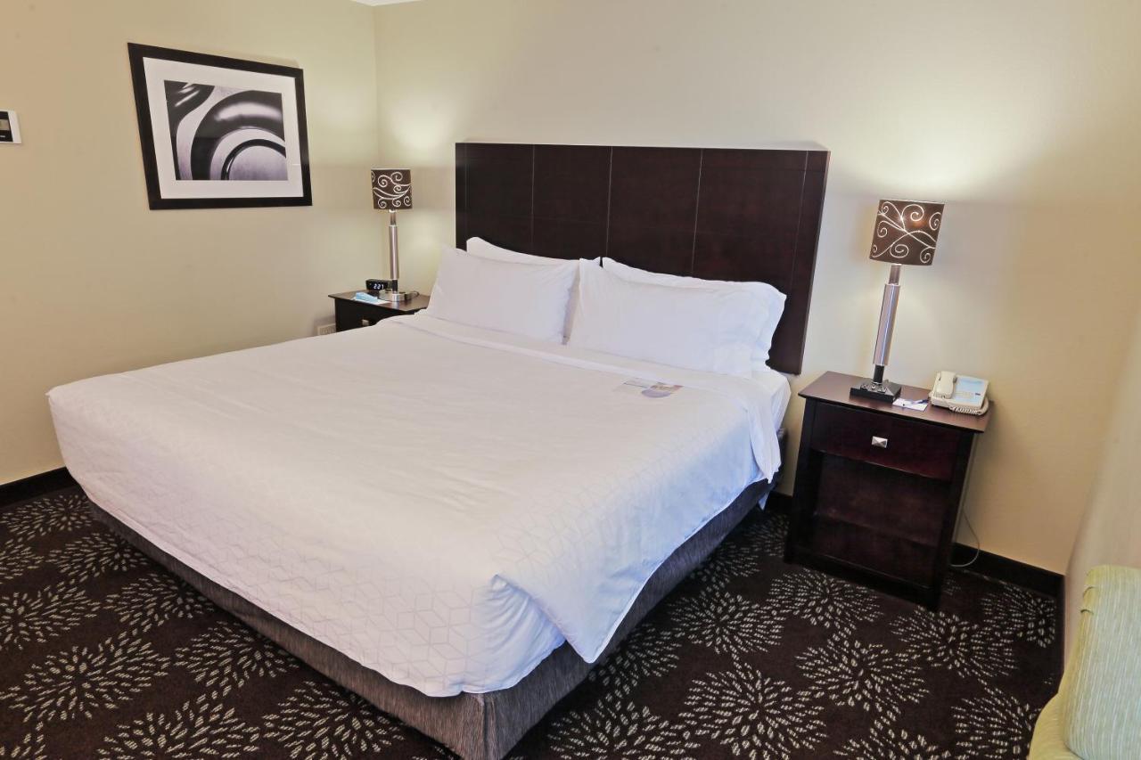 Holiday Inn Express Pittsburgh West - Greentree, An Ihg Hotel Crafton Exterior photo