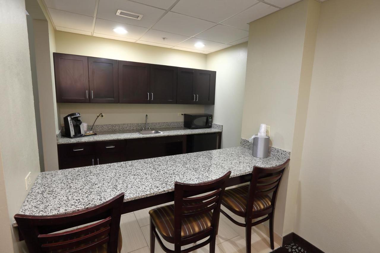 Holiday Inn Express Pittsburgh West - Greentree, An Ihg Hotel Crafton Exterior photo