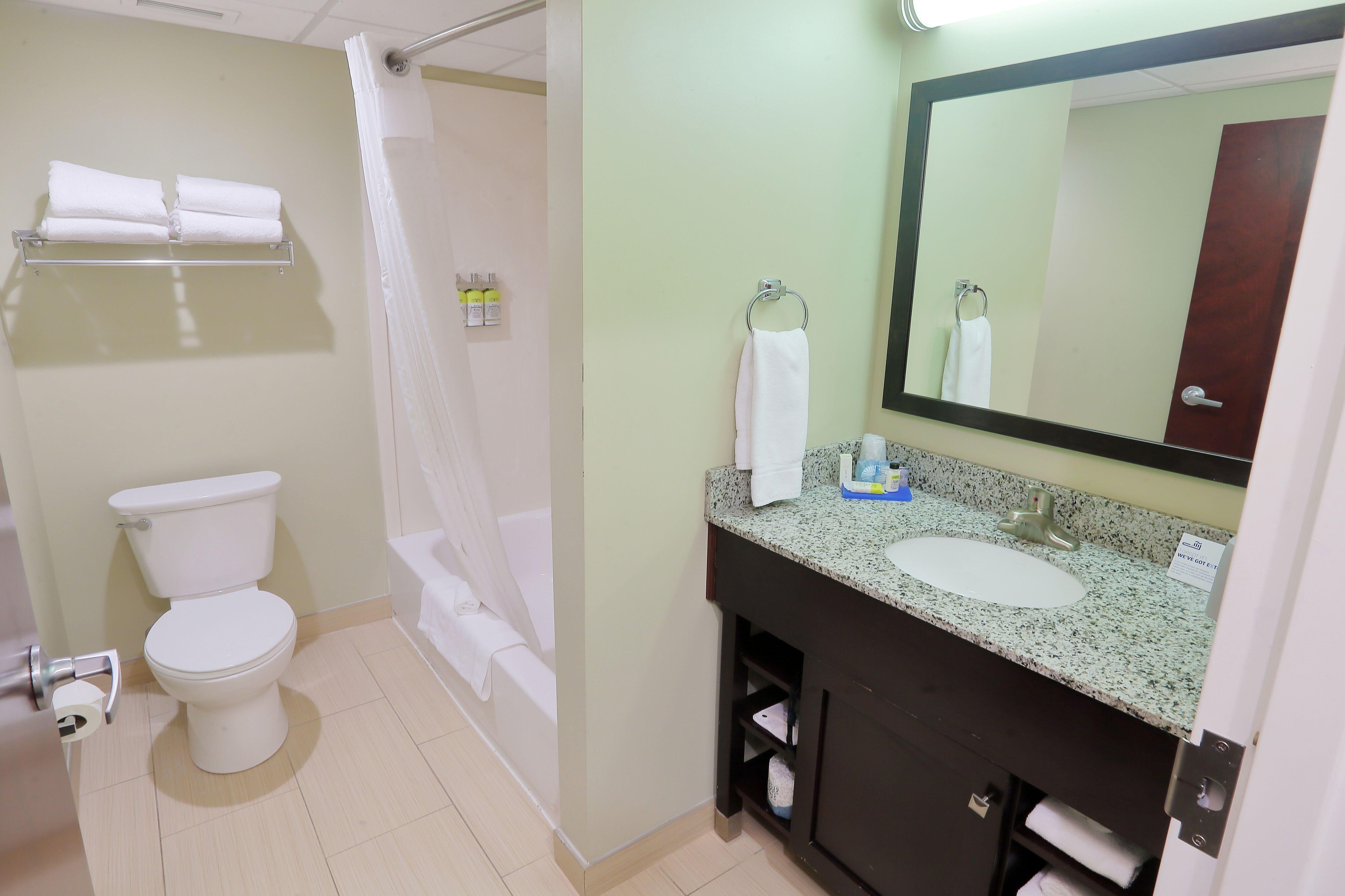 Holiday Inn Express Pittsburgh West - Greentree, An Ihg Hotel Crafton Exterior photo