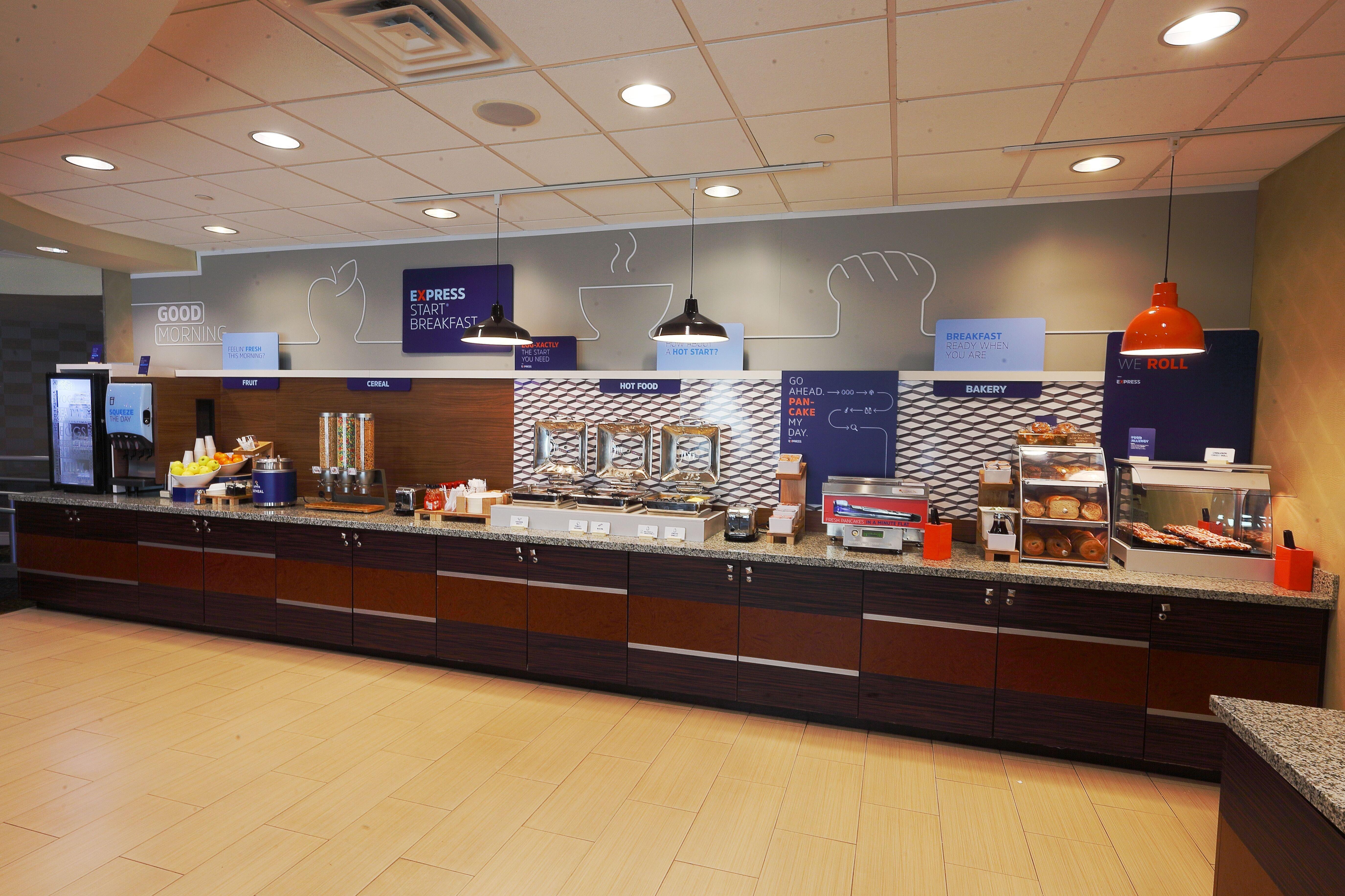 Holiday Inn Express Pittsburgh West - Greentree, An Ihg Hotel Crafton Exterior photo
