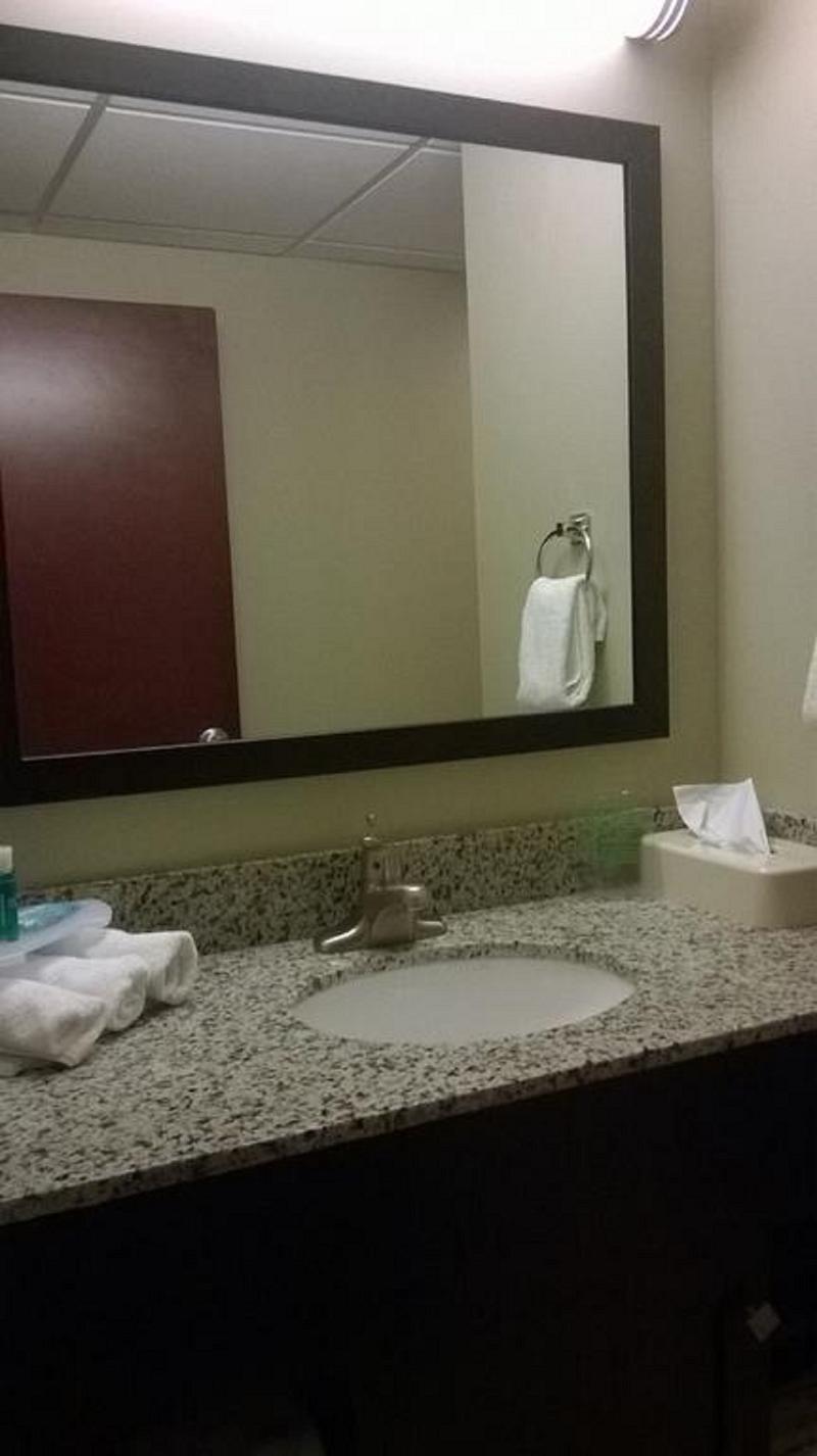 Holiday Inn Express Pittsburgh West - Greentree, An Ihg Hotel Crafton Exterior photo
