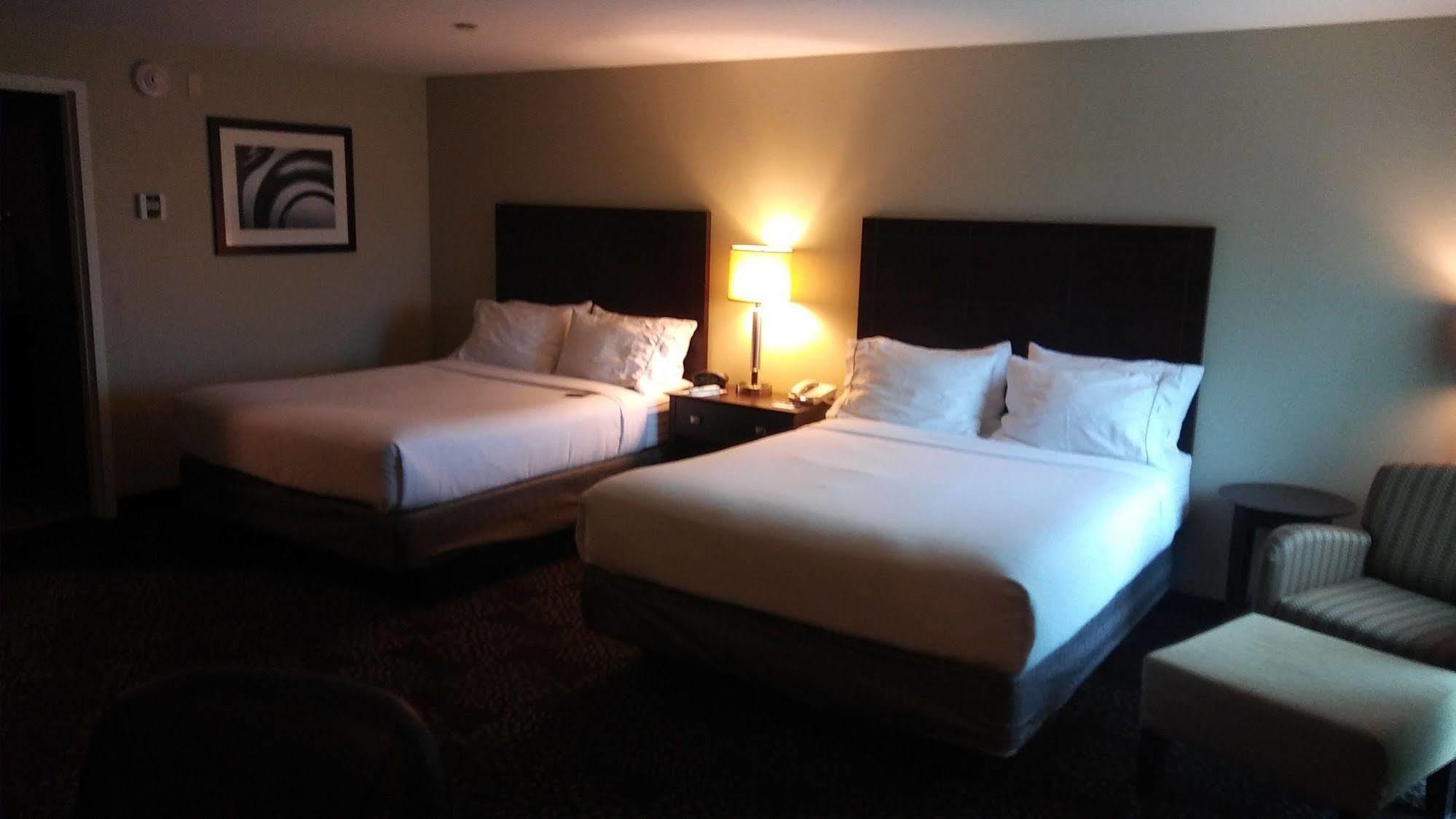 Holiday Inn Express Pittsburgh West - Greentree, An Ihg Hotel Crafton Exterior photo